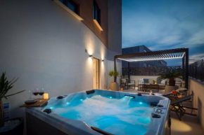 Luxury Apartment Silvery in Split center with jacuzzi, sauna and parking